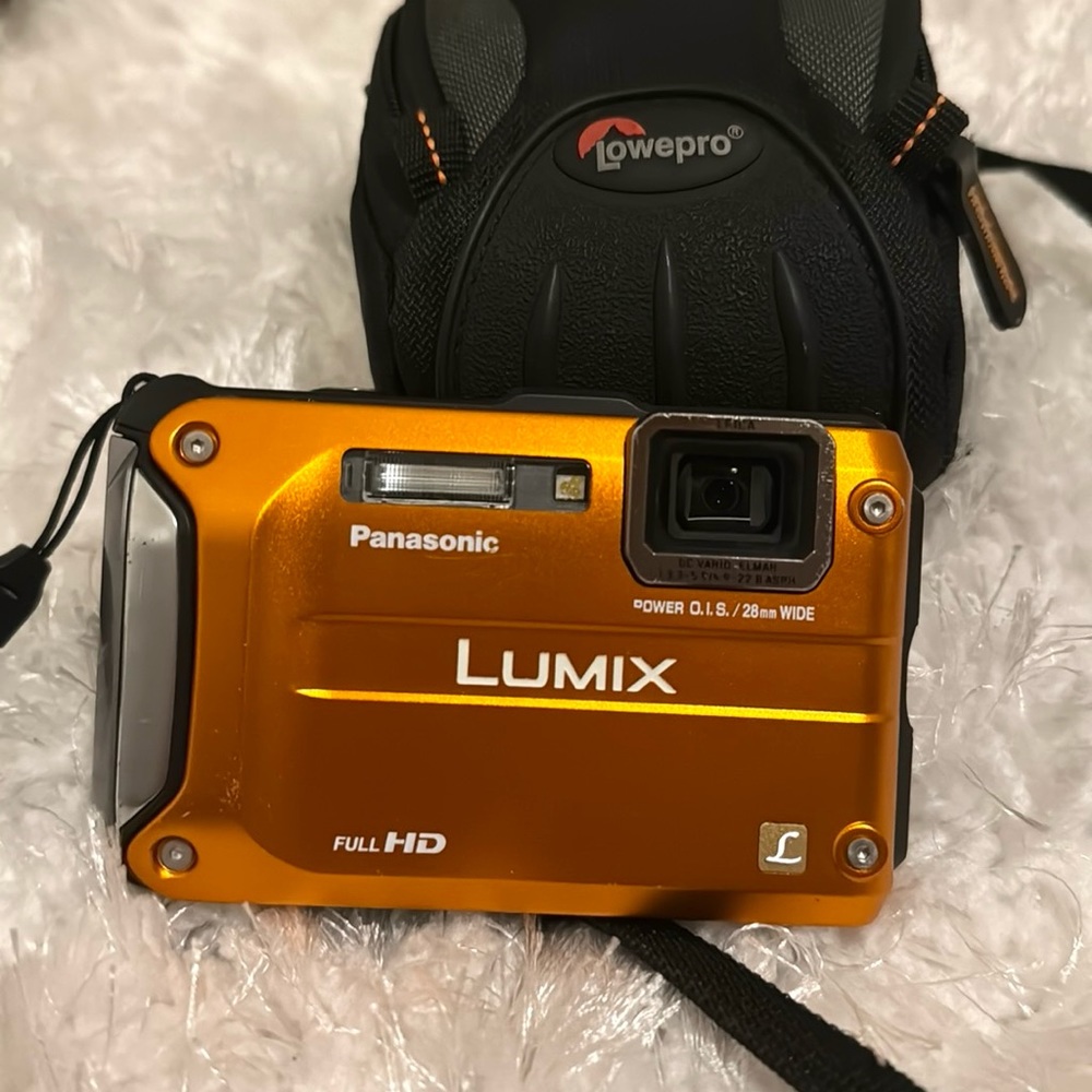 Panasonic Lumix DMC-TS3 Waterproof Digital Camera 12.1MP, 4.6x Optical Zoom